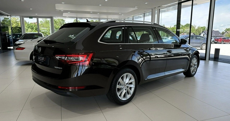 Skoda Superb cena 99900 przebieg: 135160, rok produkcji 2019 z Mogilno małe 781